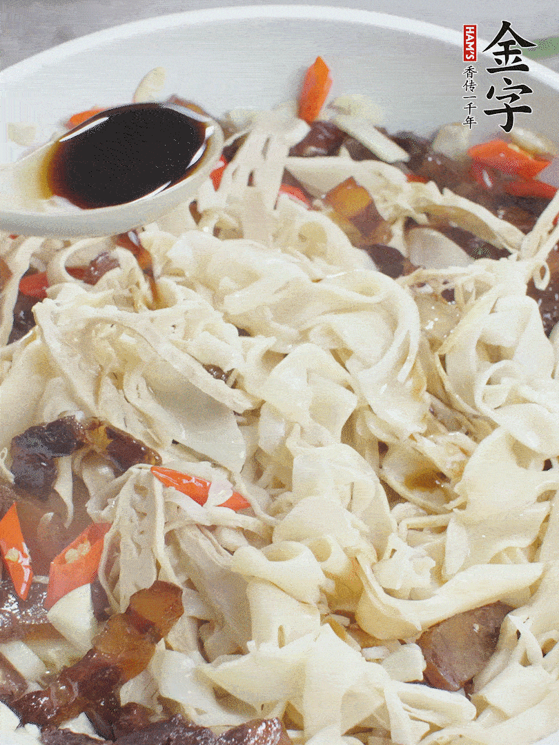 下糯米筍，淋一點生抽、蠔油調味。