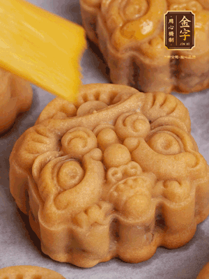 冷卻5分鐘刷上蛋液，160℃再烤10分鐘，回油1晚更香